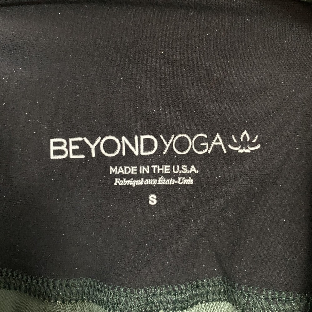 Beyond Yoga Leggings Womens Small Green Velvet High Rise Stretch Activewear USA - Picture 7 of 13